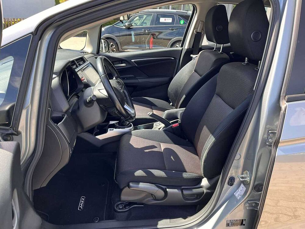 Honda Jazz 1.3 i-VTEC Elegance 1.5 i-Vtec unrep. HAGEL!