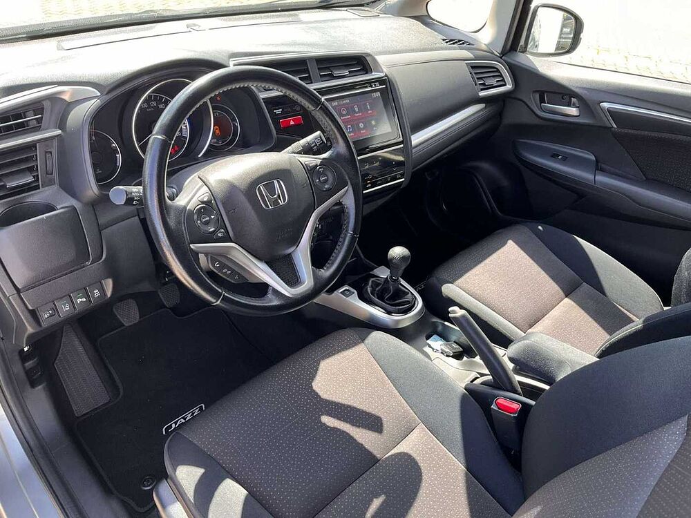 Honda Jazz 1.3 i-VTEC Elegance 1.5 i-Vtec unrep. HAGEL!