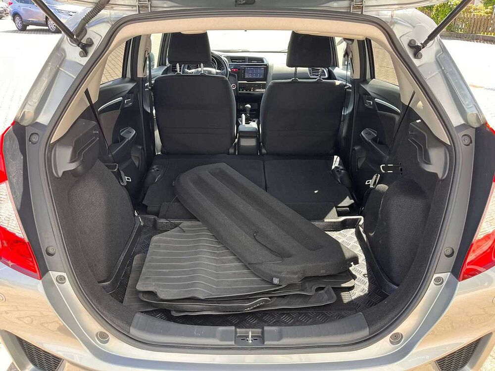 Honda Jazz 1.3 i-VTEC Elegance 1.5 i-Vtec unrep. HAGEL!