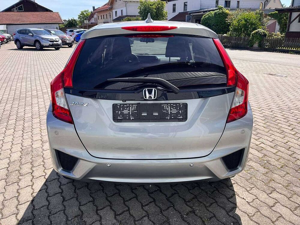 Honda Jazz 1.3 i-VTEC Elegance 1.5 i-Vtec unrep. HAGEL!