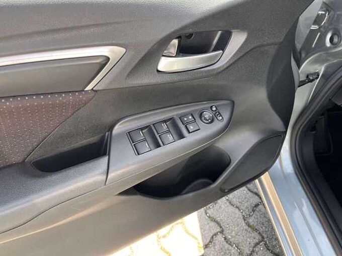 Honda Jazz 1.3 i-VTEC Elegance 1.5 i-Vtec unrep.HAGEL!