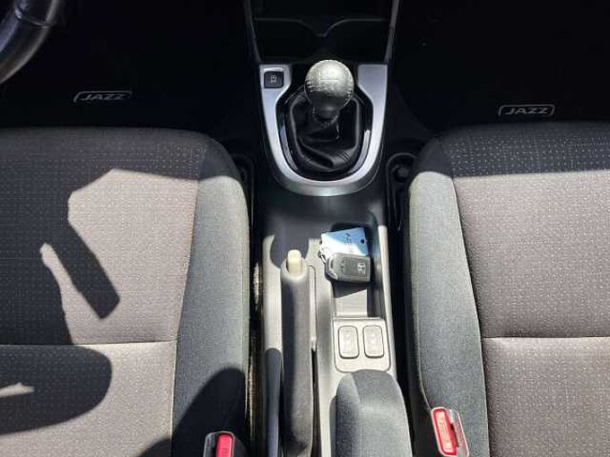 Honda Jazz 1.3 i-VTEC Elegance 1.5 i-Vtec unrep.HAGEL!