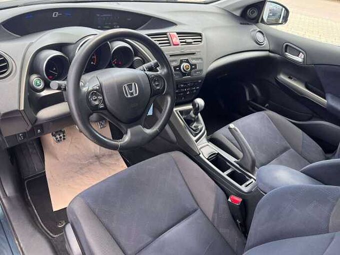 Honda Civic 1.8 i-VTEC Sport