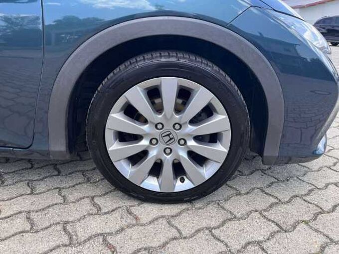 Honda Civic 1.8 i-VTEC Sport