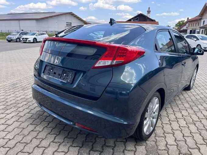 Honda Civic 1.8 i-VTEC Sport