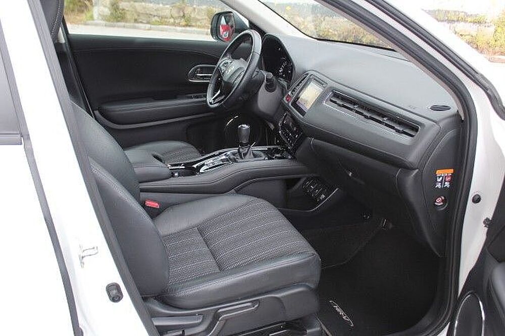 Honda HR-V 1.5 i-VTEC Executive, Navi