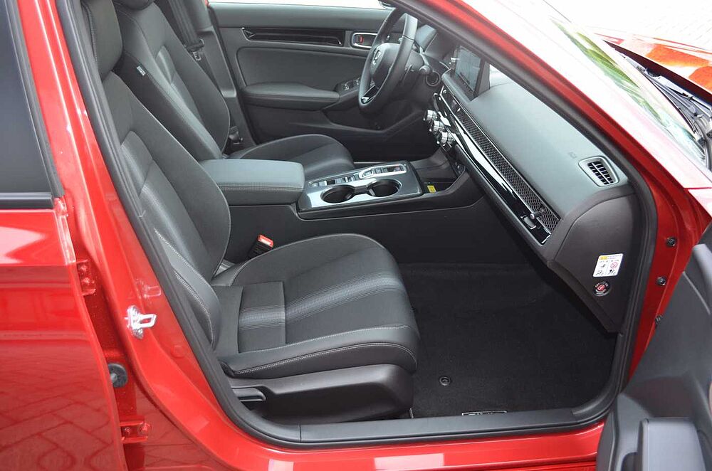 Honda Civic e: HEV 2.0 i-MMD Hybrid Sport