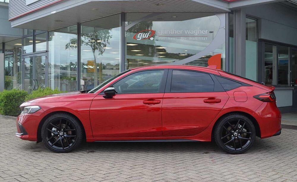 Honda Civic e: HEV 2.0 i-MMD Hybrid Sport