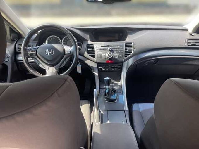 Honda Accord 2.0 Elegance 50 Jahre Edition *8fach bereift*