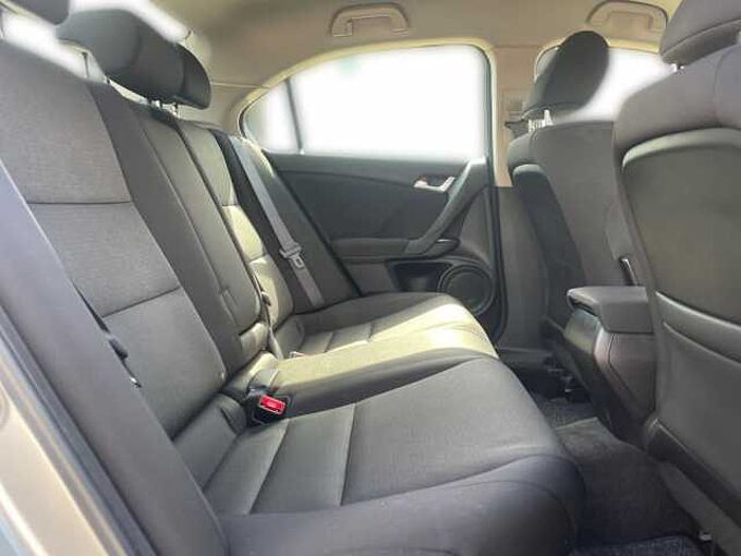 Honda Accord 2.0 Elegance 50 Jahre Edition *8fach bereift*