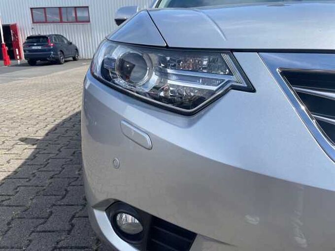 Honda Accord 2.0 Elegance 50 Jahre Edition *8fach bereift*
