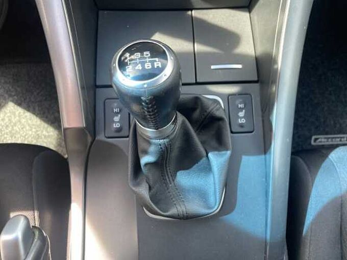 Honda Accord 2.0 Elegance 50 Jahre Edition *8fach bereift*
