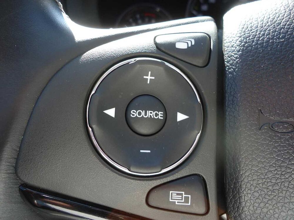 Honda HR-V 1.5 i-VTEC Executive*LED*Pano*SHZ* Klima