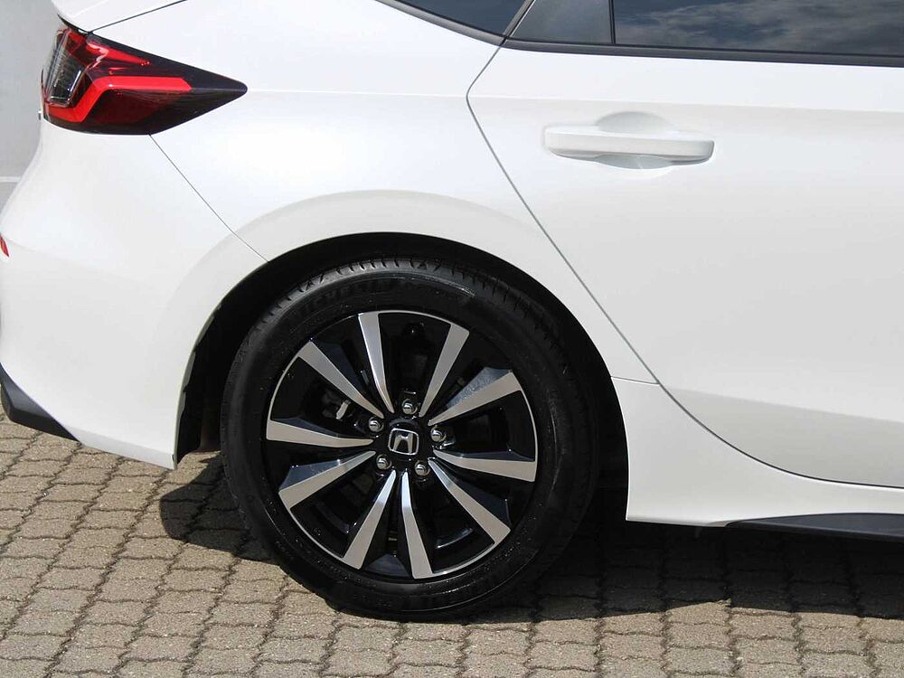 Honda Civic e: HEV Elegance