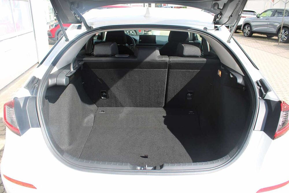 Honda Civic e: HEV Elegance