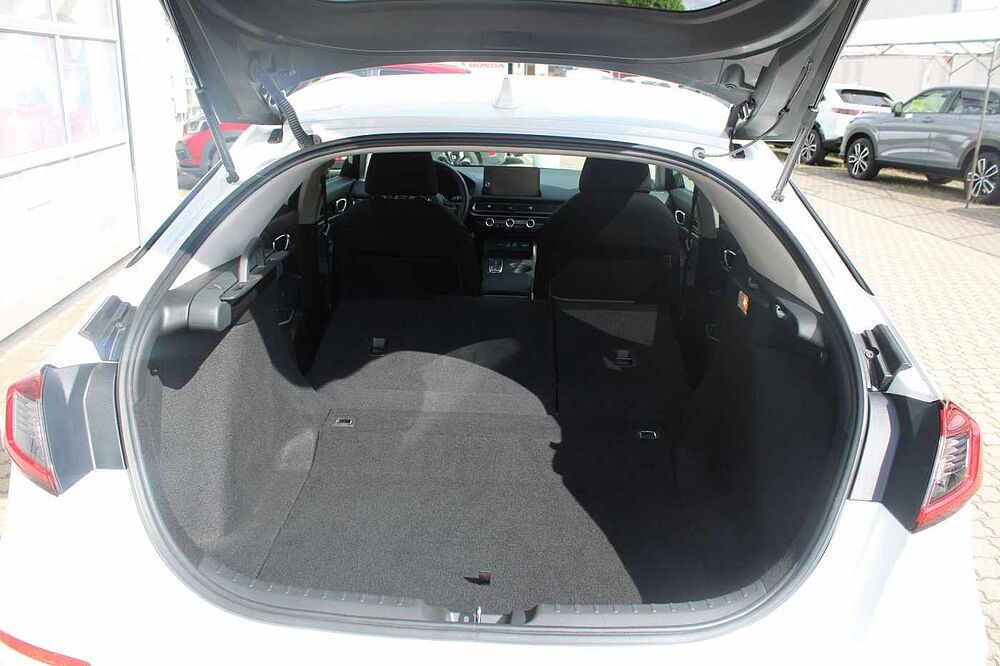 Honda Civic e: HEV Elegance