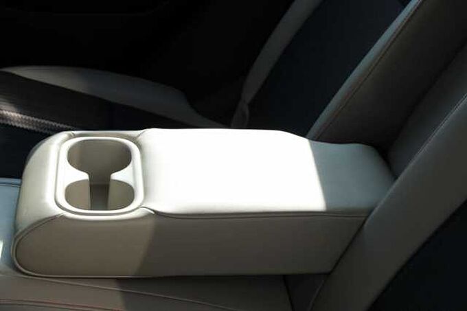 Honda HR-V Hybrid 1,5 Advance Style