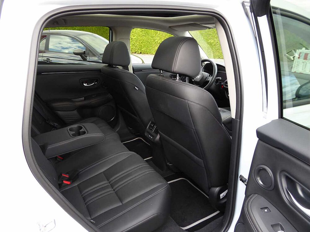 Honda ZR-V Hybrid e: HEV 2.0 i-MMD Advance / 1. Hand