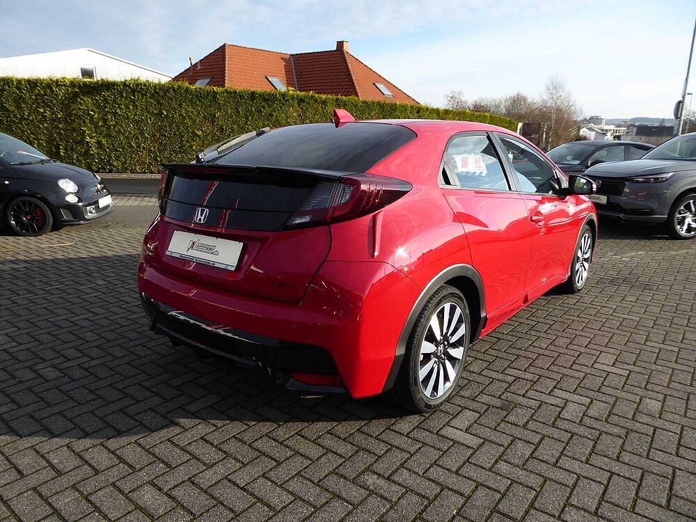 Honda Civic 1.6 i-DTEC Elegance / Navi