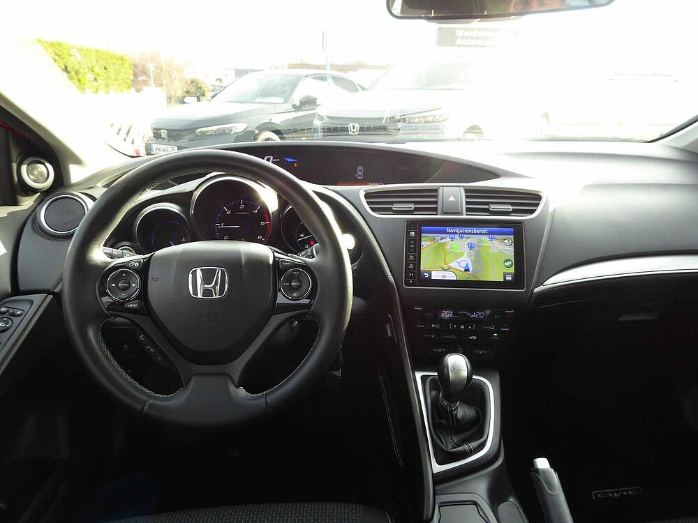 Honda Civic 1.6 i-DTEC Elegance / Navi