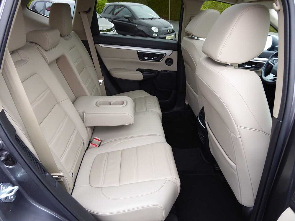 Honda CR-V Hybrid 2.0 i-MMD 4WD Executive / 1. Hand