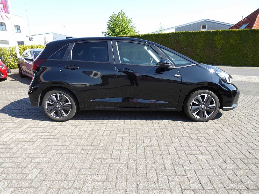 Honda Jazz Hybrid e: HEV 1.5 i-MMD Advance / Wartung inkl. !! !