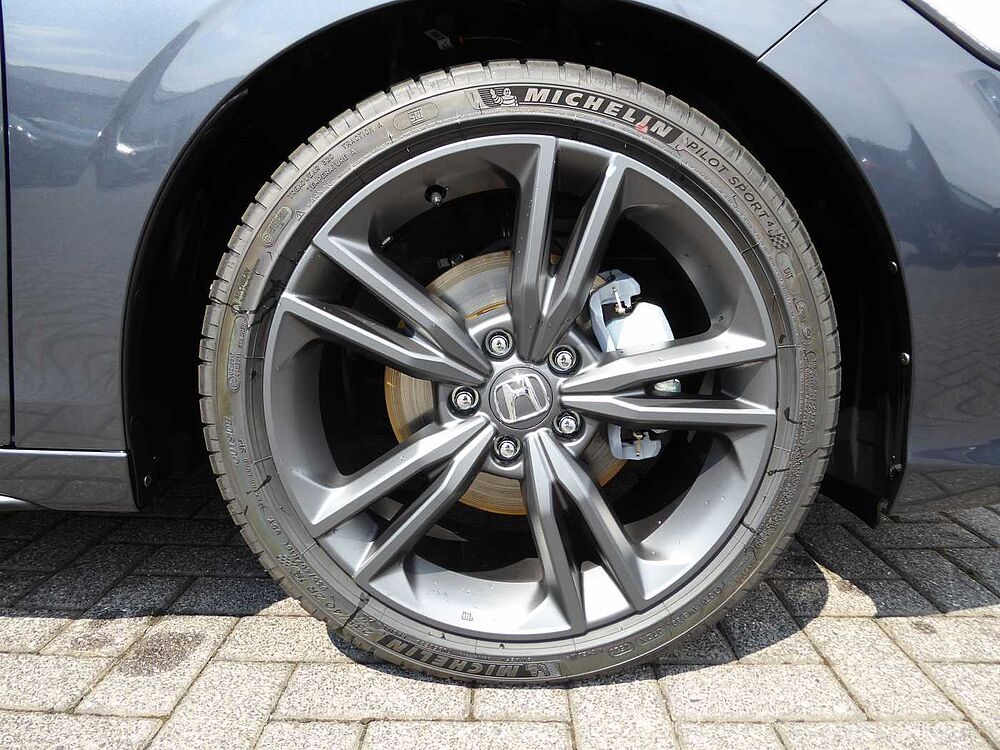 Honda Civic e: HEV 2.0 i-MMD Hybrid Sport
