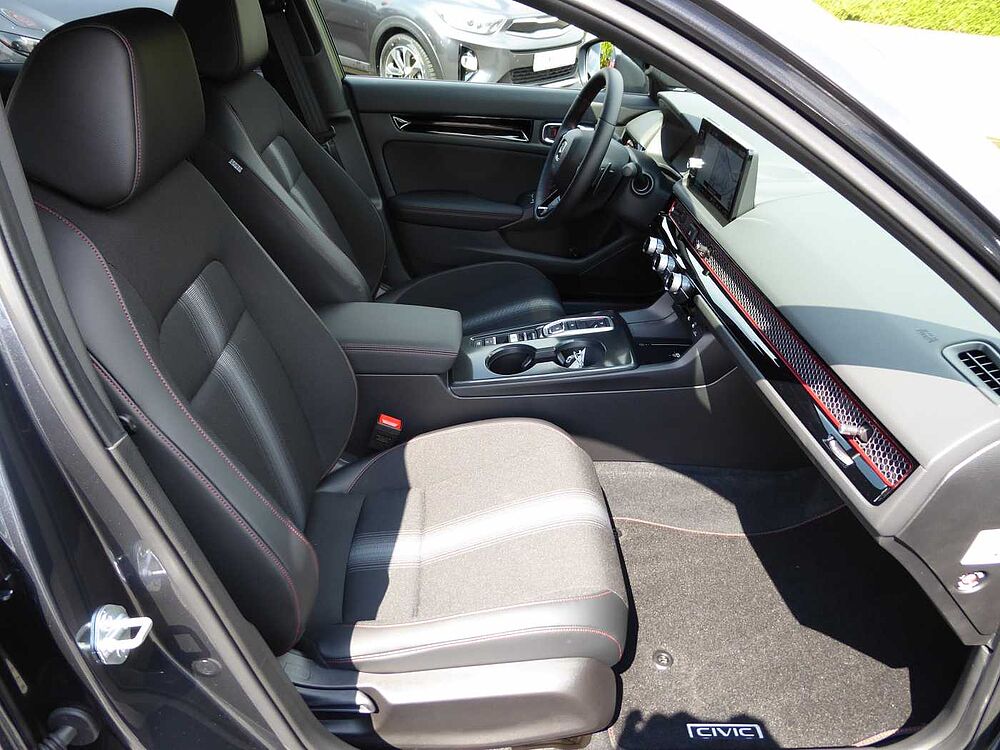 Honda Civic e: HEV 2.0 i-MMD Hybrid Sport