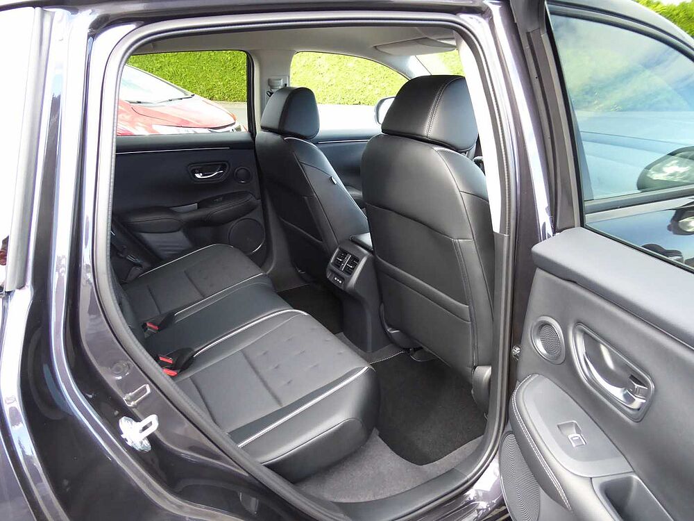 Honda ZR-V e: HEV Sport / Navi / ACC