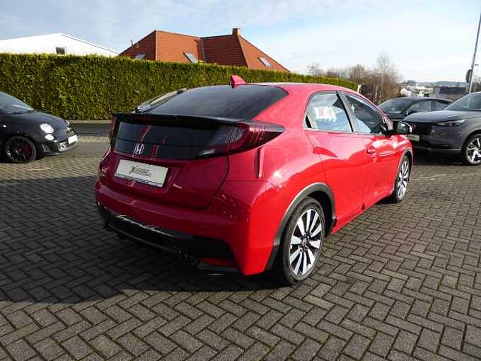 Honda Civic 1.6 i-DTEC Elegance / Navi