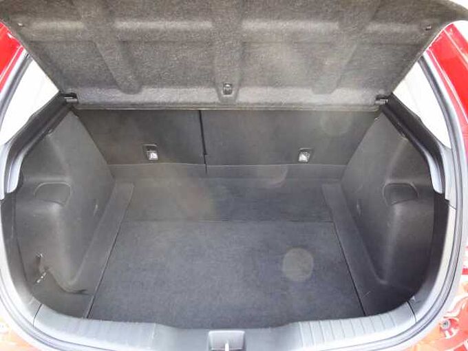 Honda Civic 1.6 i-DTEC Elegance / Navi