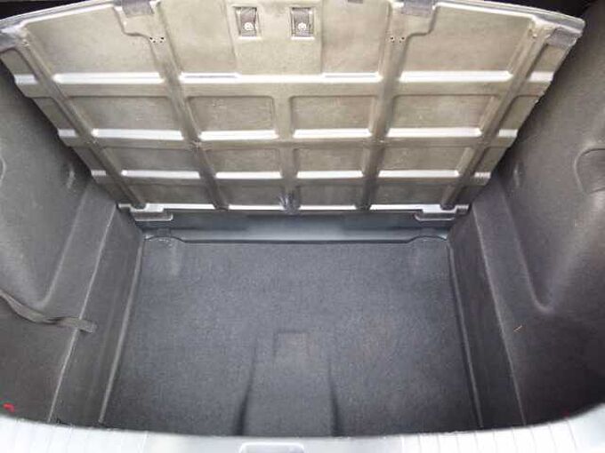 Honda Civic 1.6 i-DTEC Elegance / Navi