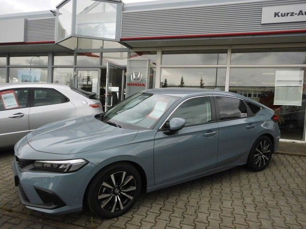 Honda Civic e: HEV Elegance