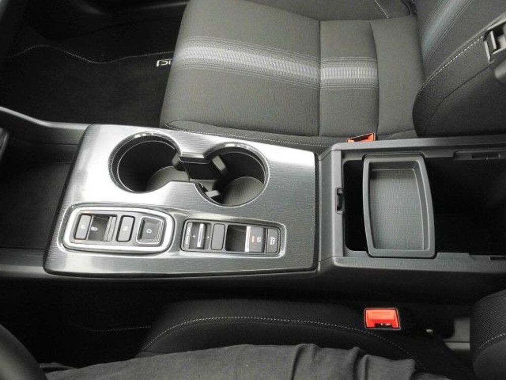 Honda Civic e: HEV Elegance