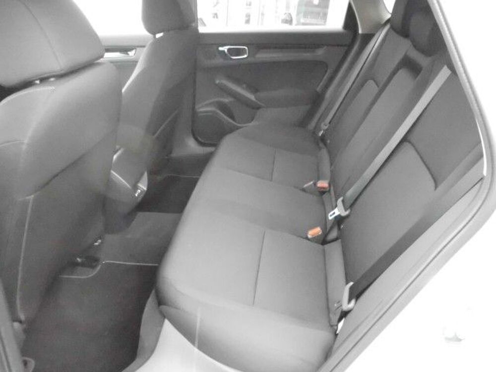 Honda Civic e: HEV Elegance