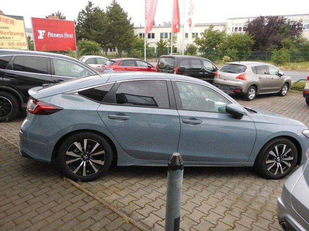 Honda Civic e: HEV Elegance