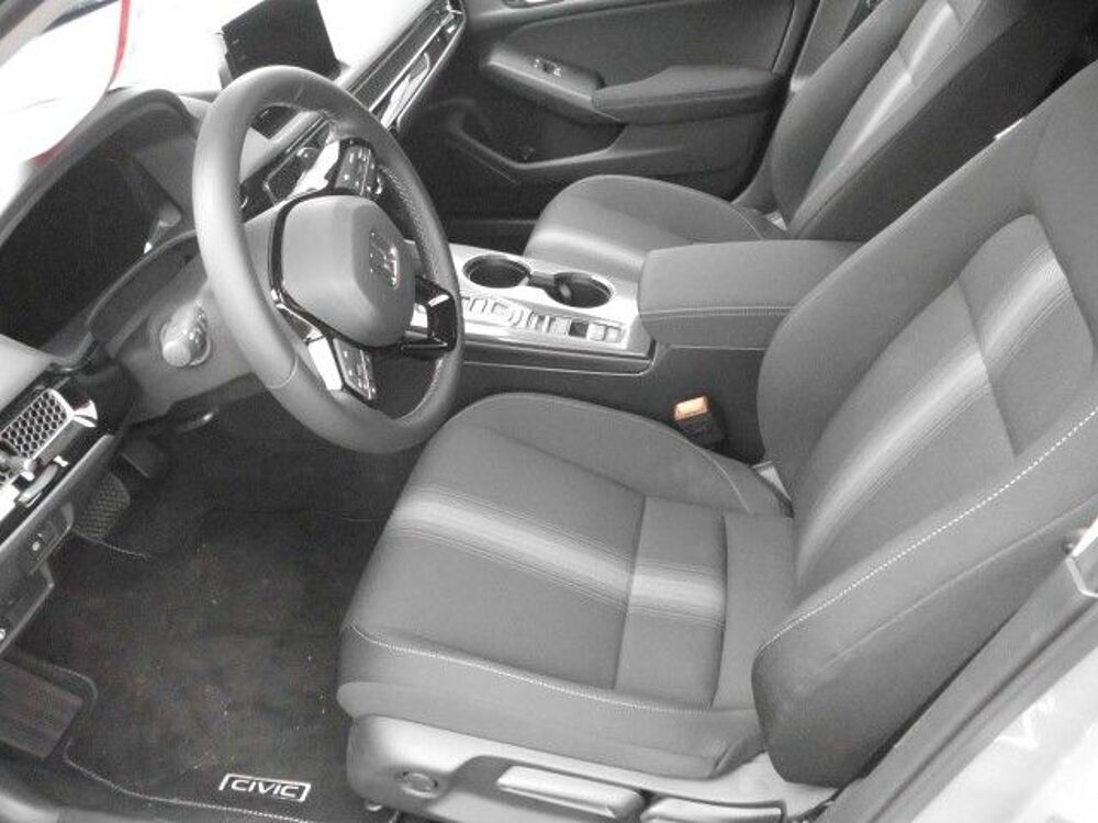 Honda Civic e: HEV Elegance