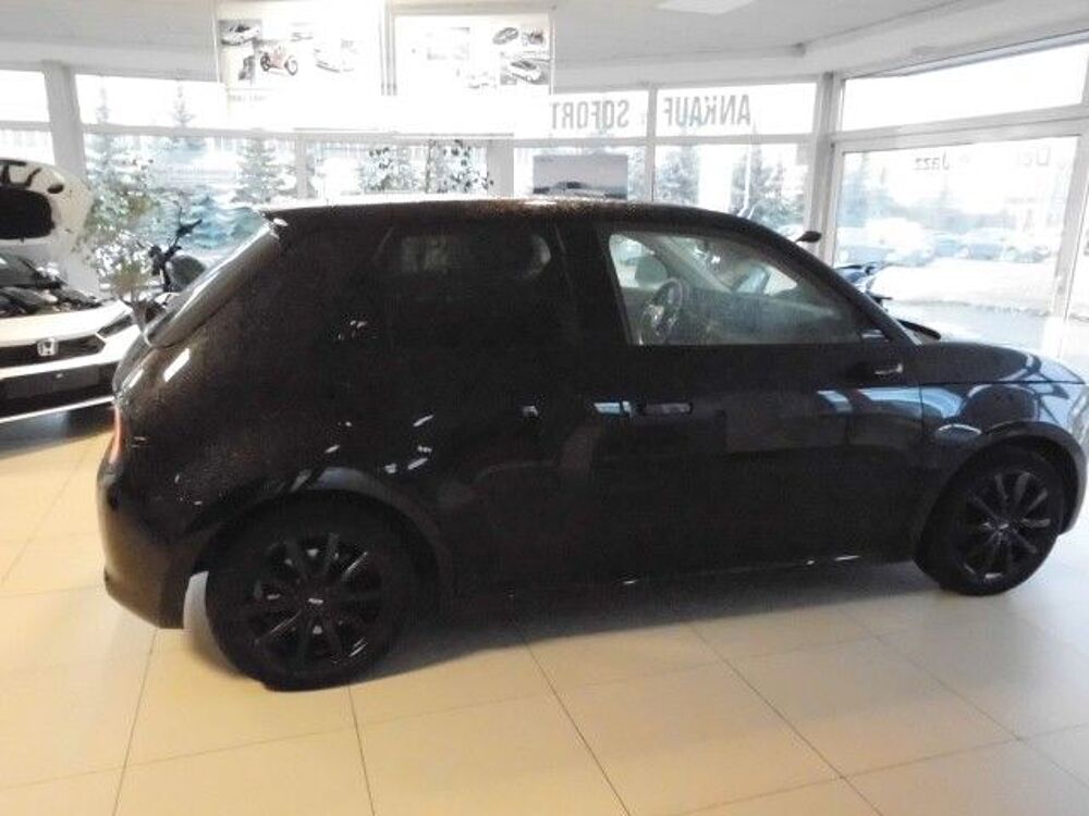 Honda e 100kW 1.Hd. 8-fach Reifen, NAVI, Kamera 360°