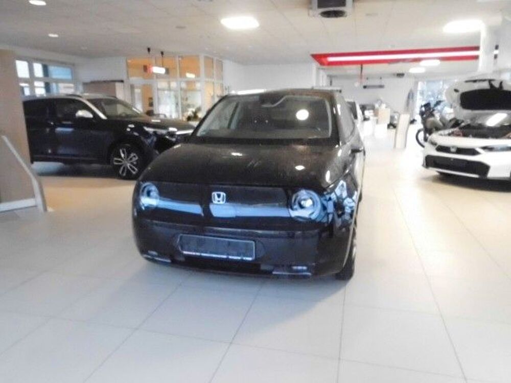 Honda e 100kW 1.Hd. 8-fach Reifen, NAVI, Kamera 360°