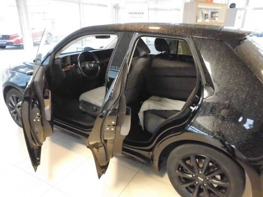 Honda e 100kW 1.Hd. 8-fach Reifen, NAVI, Kamera 360°