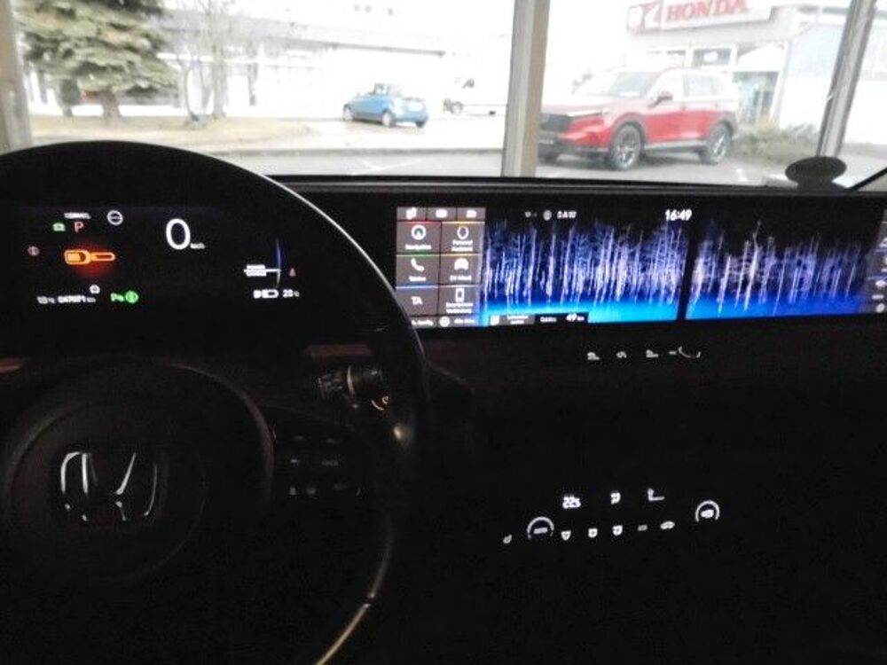 Honda e 100kW 1.Hd. 8-fach Reifen, NAVI, Kamera 360°