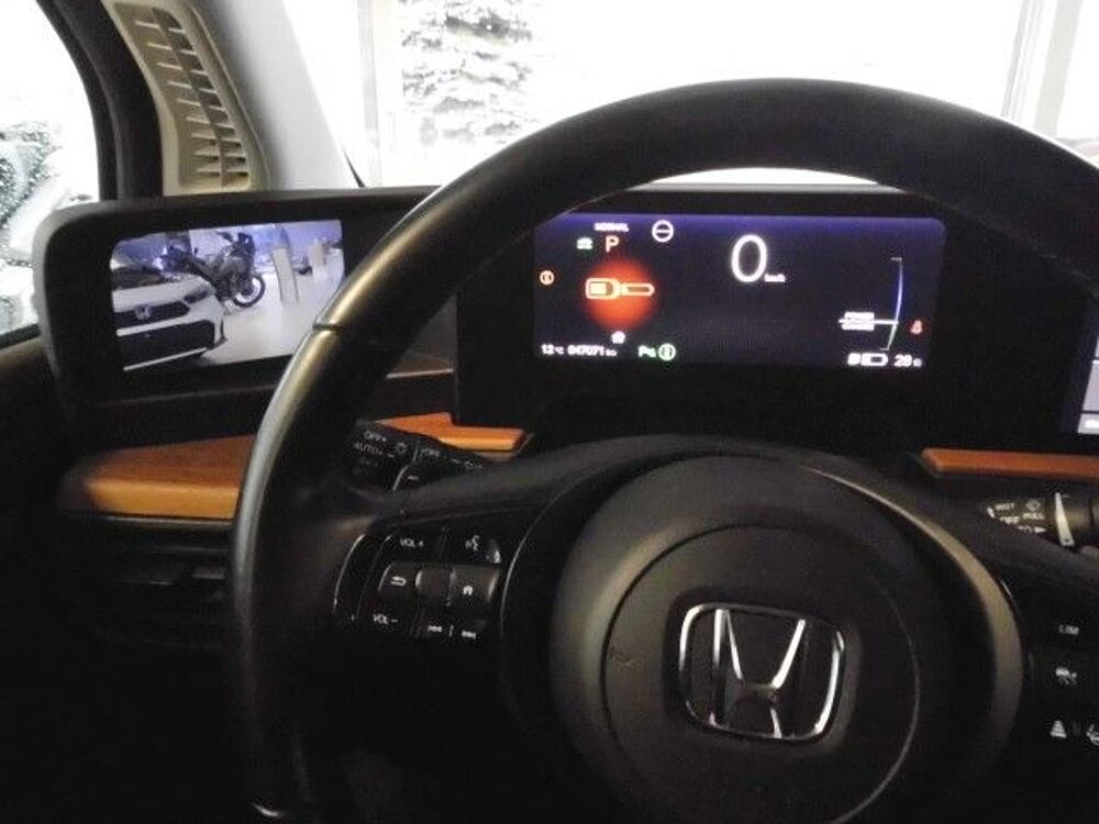 Honda e 100kW 1.Hd. 8-fach Reifen, NAVI, Kamera 360°