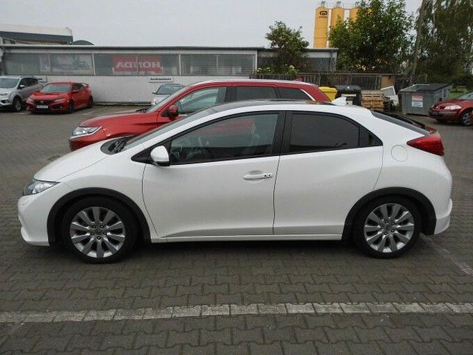 Honda Civic 1.8 i Executive Wi+SoRäder Leder gepflegt
