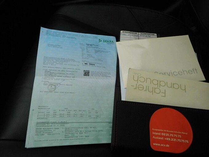Honda Civic 1.8 i Executive Wi+SoRäder Leder gepflegt