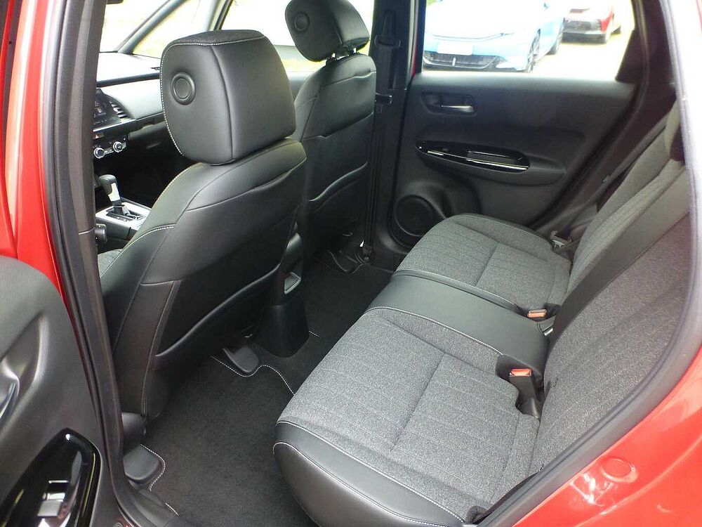 Honda Jazz 1,5 i-MMD Hybrid e-CVT Elegance. .. Elegance