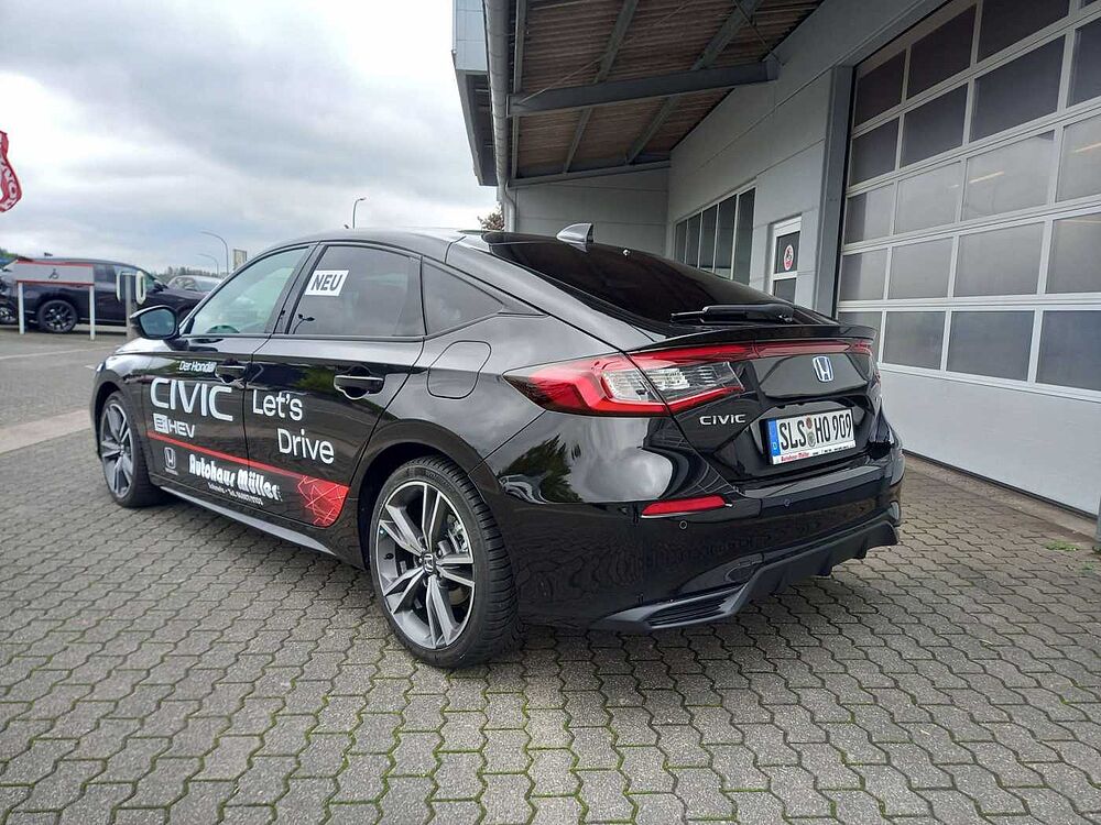 Honda Civic e: HEV Advance
