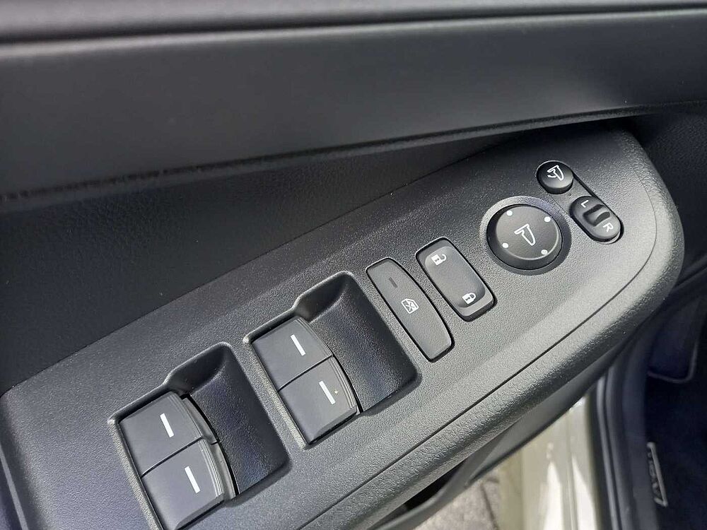 Honda HR-V e: HEV 1.5 i-MMD Hybrid Elegance