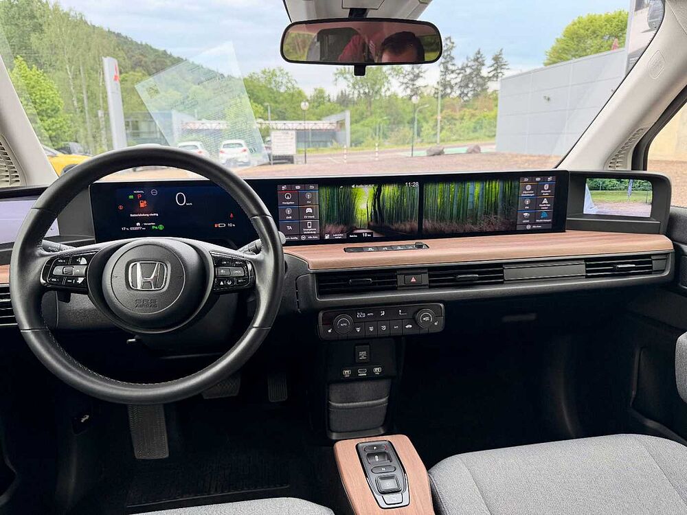 Honda e Basis