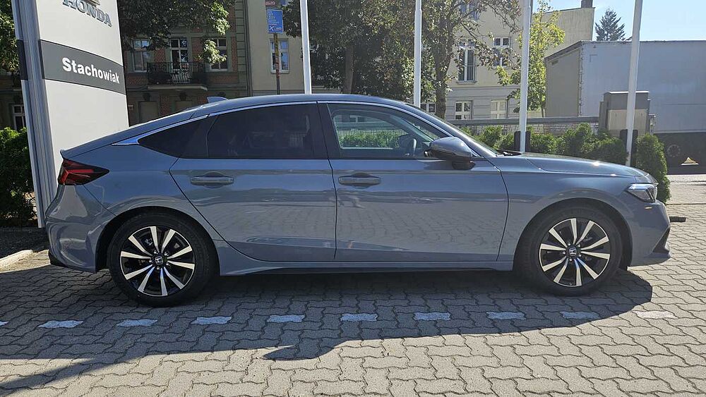 Honda Civic e: HEV 2.0 i-MMD Hybrid Elegance