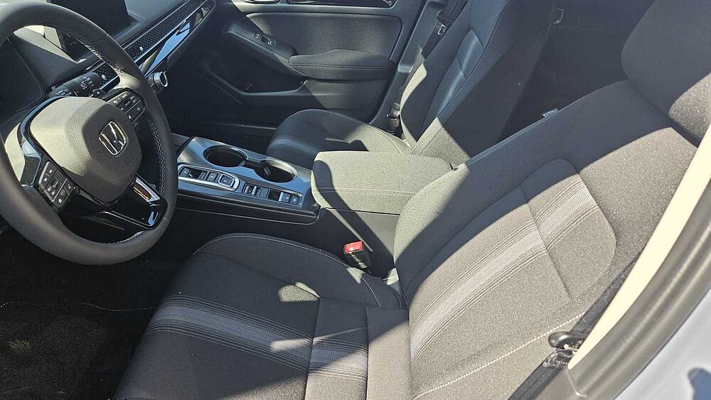 Honda Civic e: HEV 2.0 i-MMD Hybrid Elegance